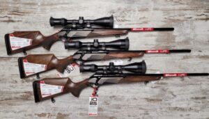 Screenshot_20251101_111931_Instagram 4'82.00-€HF 3'799.00 CHF € (PRIX PROMO) Les carabines Benellil 🇮🇹 Lupo Wood sont de nouveau disponibles au magasin! Testées et approuvées personnellement dans les pires environnements que pourrait subir une arme de chasse. Cette fois, avec une nouvelle offre avec les lunettes Steiner🇩🇪 Ranger 8 en 3- 24x56. 3'799,- CHF au lieu de 4'182,- CHF Offert avec l'offre; housse, sangle et réglage à 100m! BENELLI Carabine à verrou Disponible en : 6.5 Creedmoor canon de 24" 270 Win. canon de 22" 308 Win. canon de 20" & 22" 30-06 Spr. canon de 20" & 22" 300 Win Mag. canon de 24" Modèle: LUPO Canons flottant B.E.S.T Chargeur amovible 4 (Magnum) ou 5 (Non Magnum) coups Crosse Bois ambidextre Plaque de couche Progressive Comfort System Levier de culasse à 3 tenons verrouillage B.E.S.T Tête de culasse à 8 tenons Sécurité ambidextre Détente réglable de 1 à 2 kg Embase rail picatinny Garantie 5 ans + Traitement BEST 25 ans! Tous les modèles : Filetage canon : M14x1 Crosse & tiges : Bois Chargeur : Amovible Détente : Réglable de 0,99 à 2 kg *Livré avec l'arme : Plaque de couche (Standard), LOP 350 mm, 2 Spacer, Picatinny rail, 6 pcs cales pour distance de la détente (1 mm)