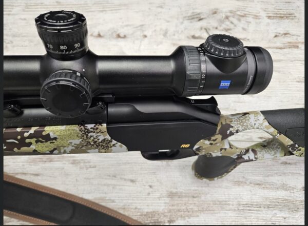 Screenshot_20251101_124210_Instagram PROMO 10'240.00 CHF❌ 8'499.00 CHF € ✅ Carabine à verrou Blaser. BLASER Mod. R8 Ultimate CamoTec Trou de pouce Réarment et verrouillage linéaire Calibre .30-06 Profil du canon de 17mm Canon de 58cm Crosse Blaser Huntec Crosse avec appuie joue réglable Plaque de couche avec absorption de recul Sans visée ouverte Chargeur amovible Canon fileté M15x1 Lunette Zeiss Victory V8 2.8-20x56 (60) M+ ASV Montage Blaser Negele / Zeiss Bipied carbone magnétique Tikka Sangle cuir Wolf Housse de transport