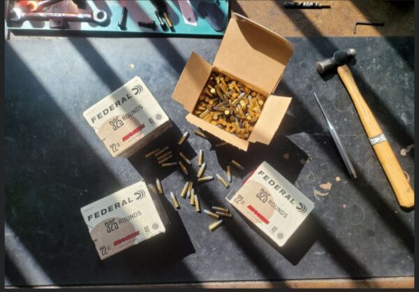 Screenshot_20251101_132926_Instagram PROMO 330.00 CHF €❌ 230.00 CHF €✅ Promotion sur les .22 LR Federal Training 40gr 230,- CHF € les 3250 cartouches au lieu de 330,- CHF €