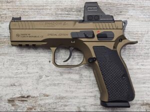 IMG_20260217_161423_342 Pistolet CZ 75 Shadow 2 Compact OR "Bronze Limited Edition" cal. 9x19 + HE508T-RD-X2 Calibre : 9x19 mm Prix : 1’900,- CHF / € Caractéristiques Techniques : Marque : CZ Modèle : 75 Shadow 2 Compact OR "Bronze Limited Edition" + HE508T-RD-X2 Calibre : 9x19 mm Fonctionnement : Pistolet semi-automatique, détente sportive SA/DA Capacité du chargeur: 15 coups Canon : Canon compact de précision, profil lourd Finition : Coloris Bronze limité, look sportif haut de gamme Optic Ready (OR) : Glissière usinée pour montage direct de point rouge Crosse : Plaquettes ergonomiques texturées, excellente prise en main Organes de visée : Organes de visée fibre optique + Holosun HE508T-RD-X2