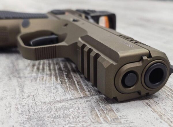 IMG_20260217_161423_608 Pistolet CZ 75 Shadow 2 Compact OR "Bronze Limited Edition" cal. 9x19 + HE508T-RD-X2 Calibre : 9x19 mm Prix : 1’900,- CHF / € Caractéristiques Techniques : Marque : CZ Modèle : 75 Shadow 2 Compact OR "Bronze Limited Edition" + HE508T-RD-X2 Calibre : 9x19 mm Fonctionnement : Pistolet semi-automatique, détente sportive SA/DA Capacité du chargeur: 15 coups Canon : Canon compact de précision, profil lourd Finition : Coloris Bronze limité, look sportif haut de gamme Optic Ready (OR) : Glissière usinée pour montage direct de point rouge Crosse : Plaquettes ergonomiques texturées, excellente prise en main Organes de visée : Organes de visée fibre optique + Holosun HE508T-RD-X2